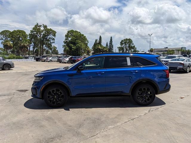 Photo of 2023 Sapphire Blue Kia Sorento