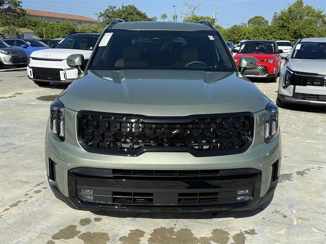 Photo of 2025 Jungle Green Kia Telluride