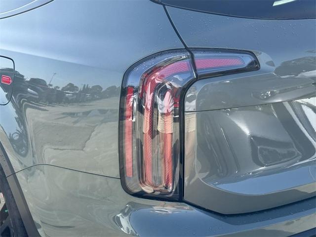 Photo of 2025 Jungle Green Kia Telluride