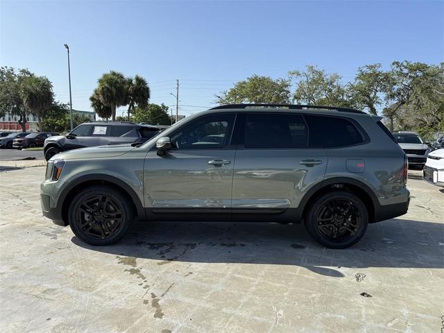 Photo of 2025 Jungle Green Kia Telluride