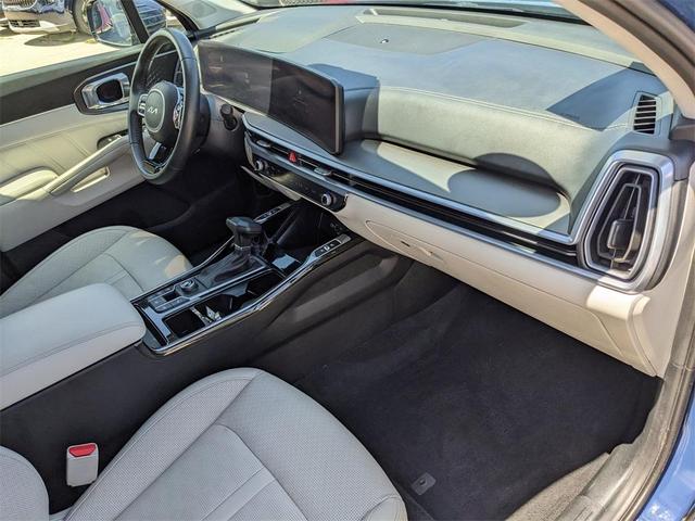Photo of 2024 Midnight Black Kia Sorento