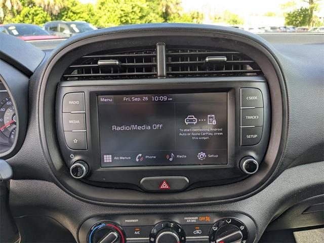 Photo of 2022 Snow White Pearl Kia Soul