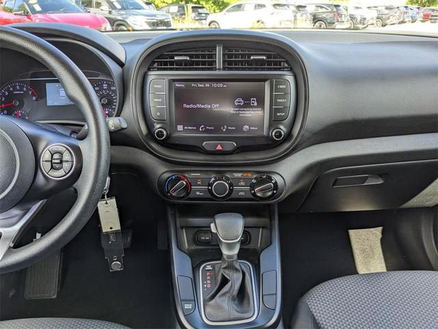 Photo of 2022 Snow White Pearl Kia Soul