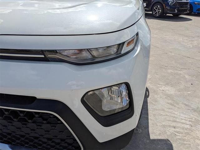 Photo of 2022 Snow White Pearl Kia Soul