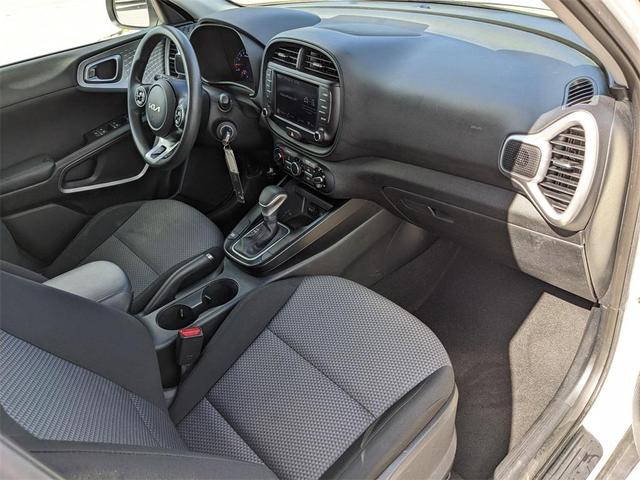 Photo of 2022 Snow White Pearl Kia Soul