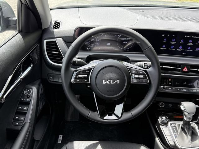 Photo of 2026 Steel Gray Kia Seltos