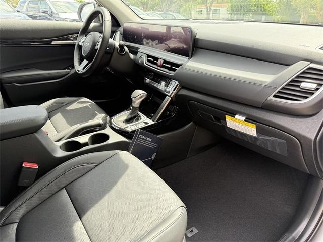 Photo of 2026 Steel Gray Kia Seltos