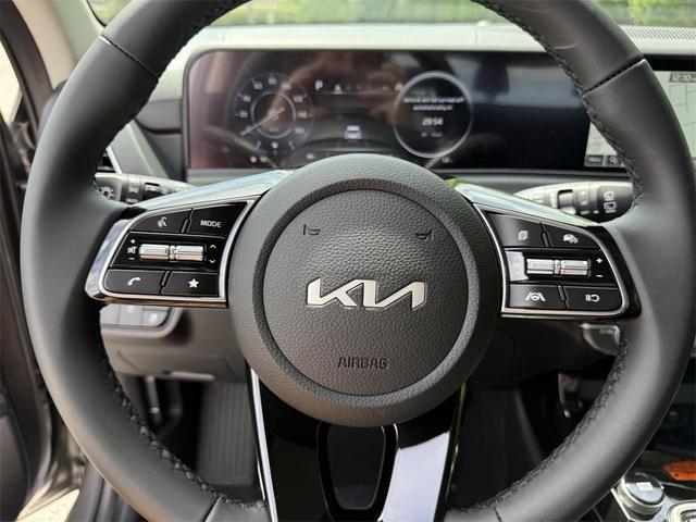 Photo of 2026 Steel Gray Kia Seltos