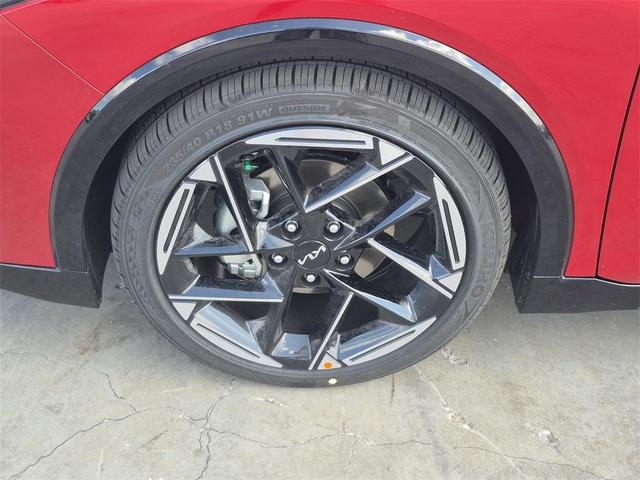 Photo of 2025 Currant Red Kia K4