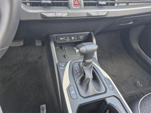 Photo of 2025 Currant Red Kia K4
