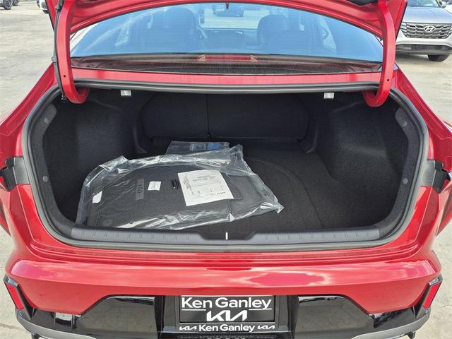 Photo of 2025 Currant Red Kia K4