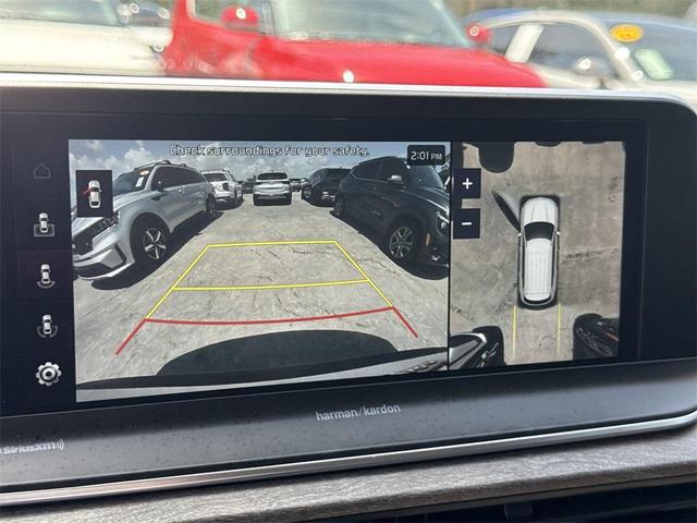 Photo of 2022 Glacial White Pearl Kia Telluride