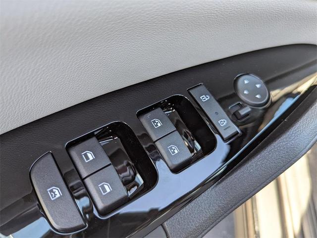 Photo of 2025 Ebony Black Kia Sportage