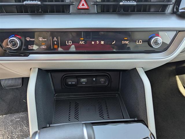 Photo of 2025 Ebony Black Kia Sportage