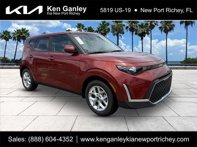 Photo of 2025 Mars Orange Kia Soul