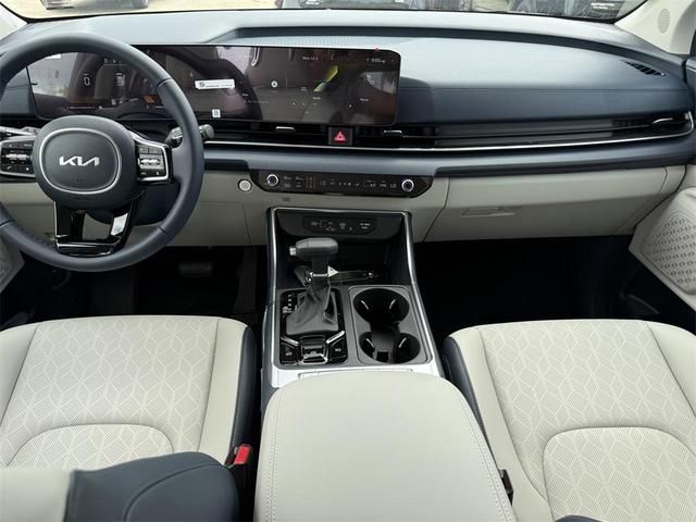 Photo of 2026 Metal Kia Carnival