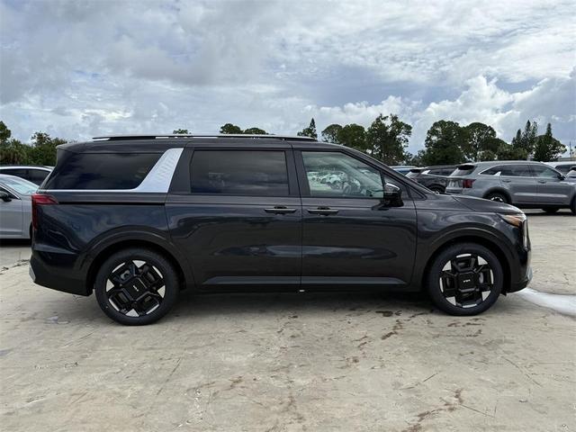 Photo of 2026 Metal Kia Carnival