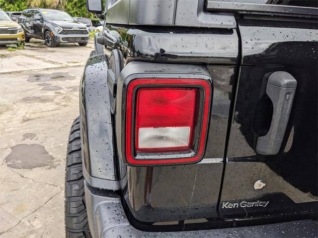 Photo of 2020 Black Clearcoat Jeep Wrangler Unlimited