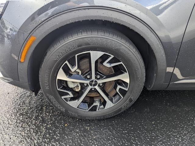 Photo of 2023 Gravity Gray Kia Sportage