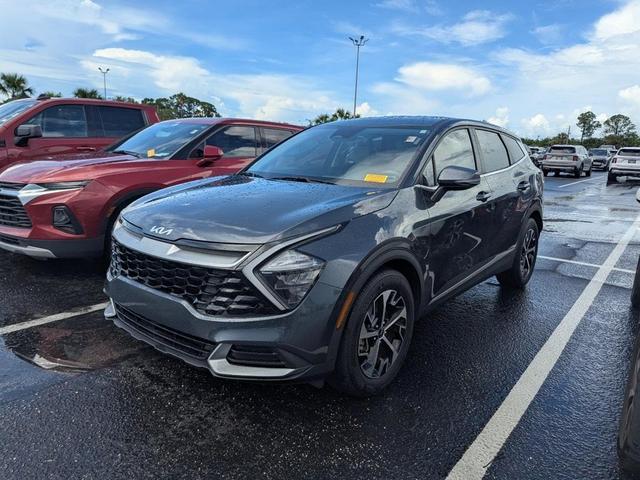 Photo of 2023 Gravity Gray Kia Sportage