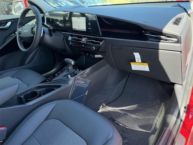 Photo of 2025 Runway Red Kia Niro