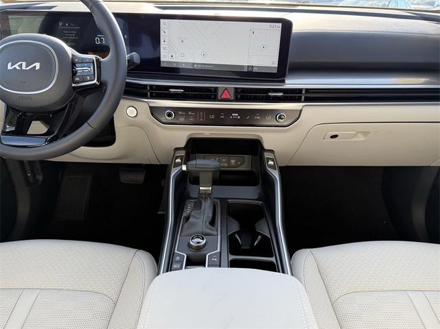 Photo of 2025 Everlasting Silver Kia Sorento