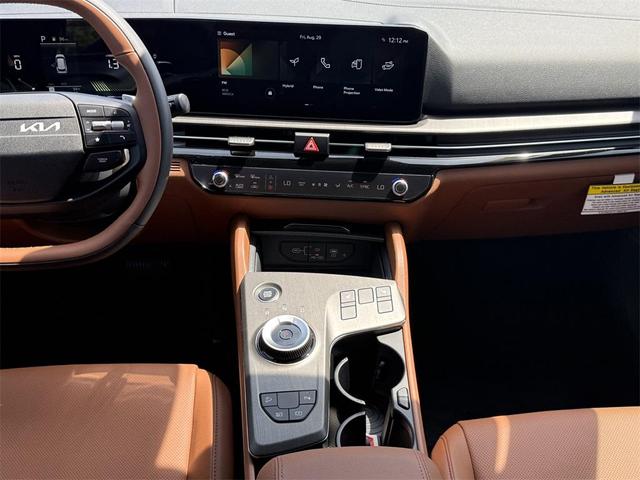 Photo of 2026 Gravity Gray Kia Sportage Hybrid