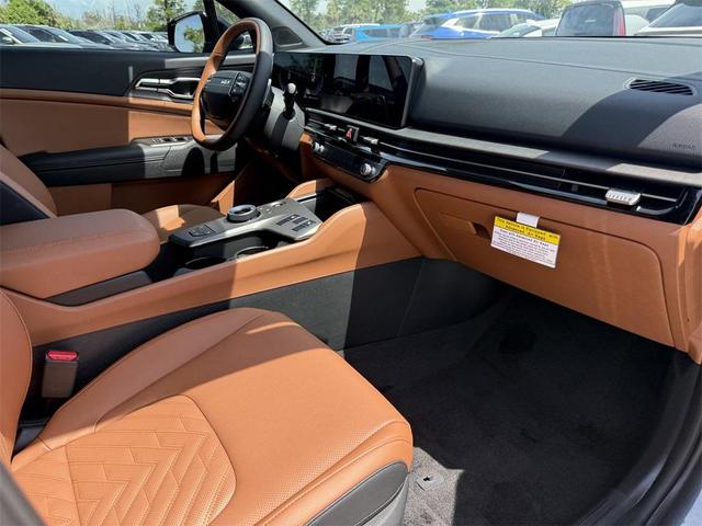 Photo of 2026 Gravity Gray Kia Sportage Hybrid