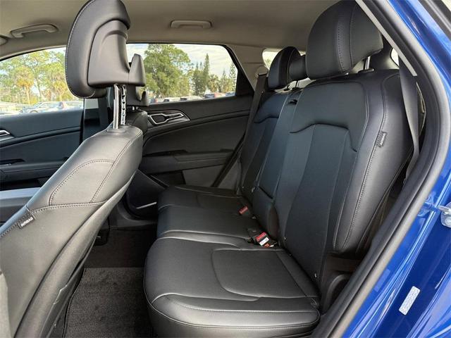 Photo of 2025 Sapphire Blue Kia Sportage