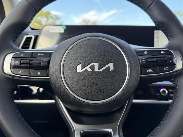 Photo of 2025 Sapphire Blue Kia Sportage