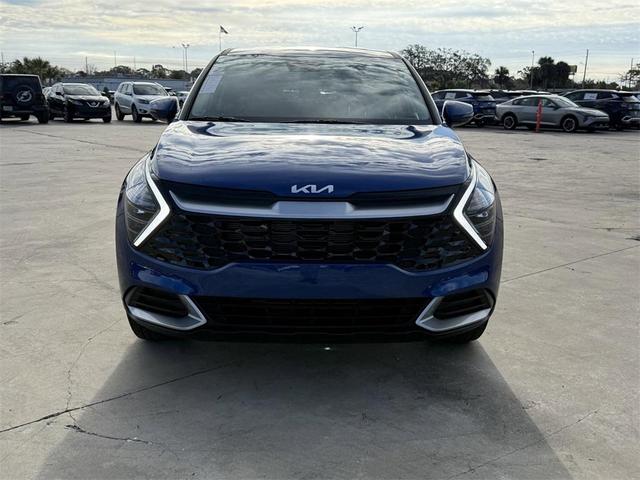 Photo of 2025 Sapphire Blue Kia Sportage