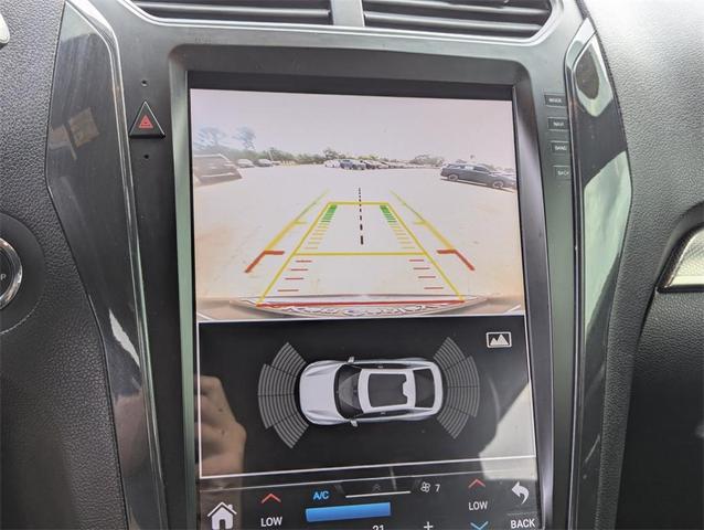 Photo of 2018 Oxford White Ford Explorer