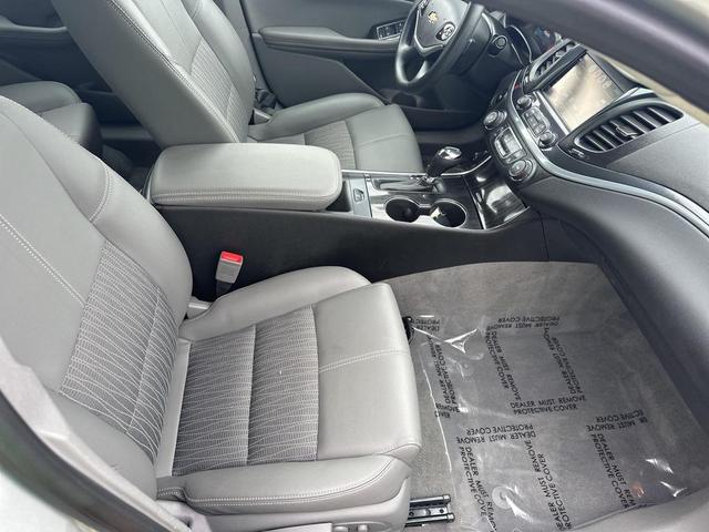 Photo of 2019 Silver Ice Metallic Chevrolet Impala