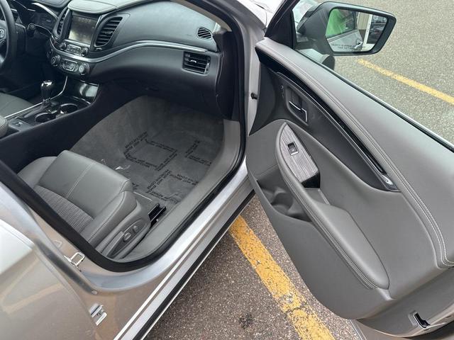 Photo of 2019 Silver Ice Metallic Chevrolet Impala