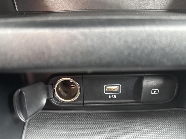 Photo of 2024 Snow White Pearl Kia Forte