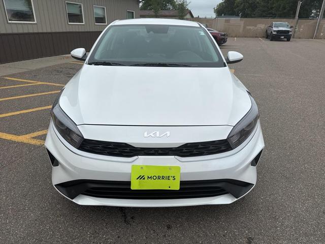 Photo of 2024 Snow White Pearl Kia Forte