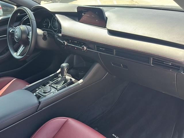 Photo of 2025 Polymetal Gray Metallic Mazda Mazda3