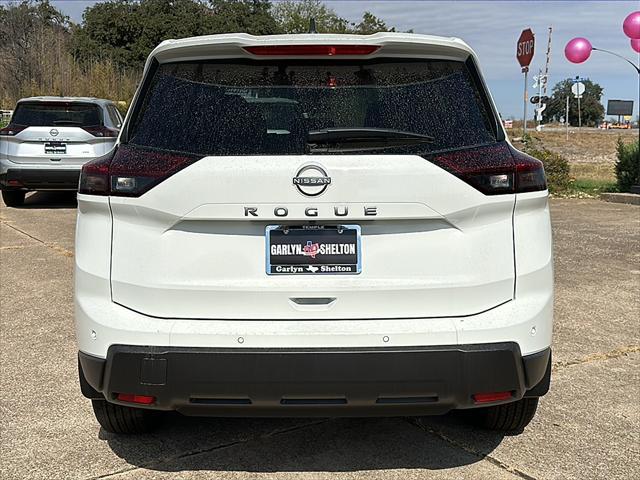 Photo of 2025 Glacier White Nissan Rogue