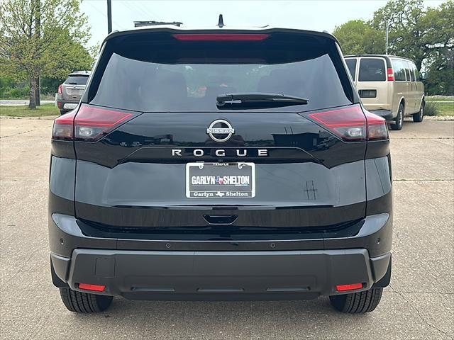 Photo of 2025 Super Black Nissan Rogue