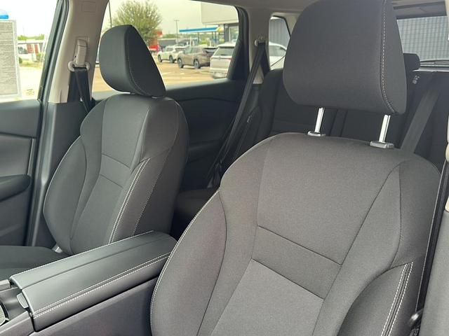 Photo of 2025 Super Black Nissan Rogue