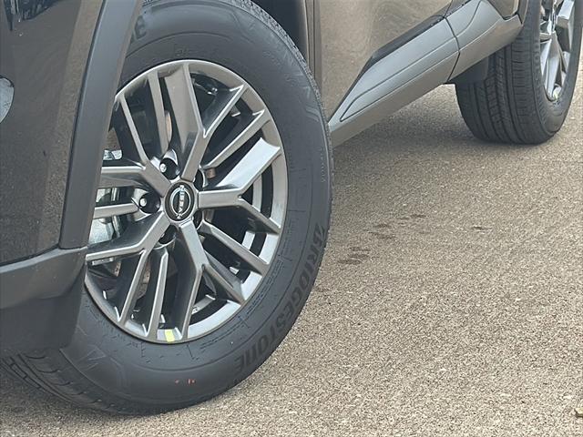 Photo of 2025 Super Black Nissan Rogue