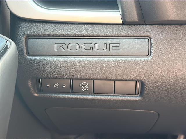 Photo of 2025 Brilliant Silver Metallic Nissan Rogue