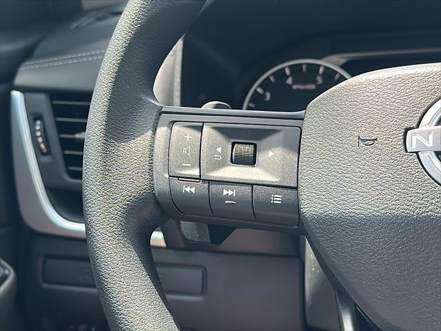 Photo of 2025 Brilliant Silver Metallic Nissan Rogue