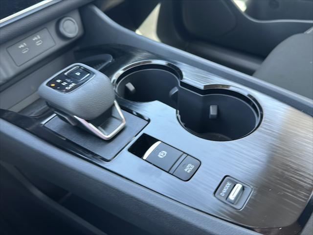 Photo of 2025 Everest White Pearl Nissan Rogue