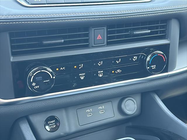 Photo of 2025 Everest White Pearl Nissan Rogue