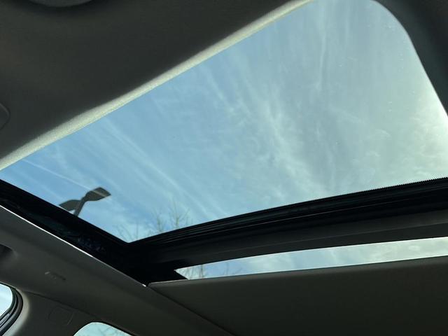 Photo of 2025 Super Black Nissan Murano