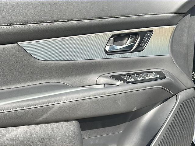 Photo of 2025 Super Black Nissan Murano