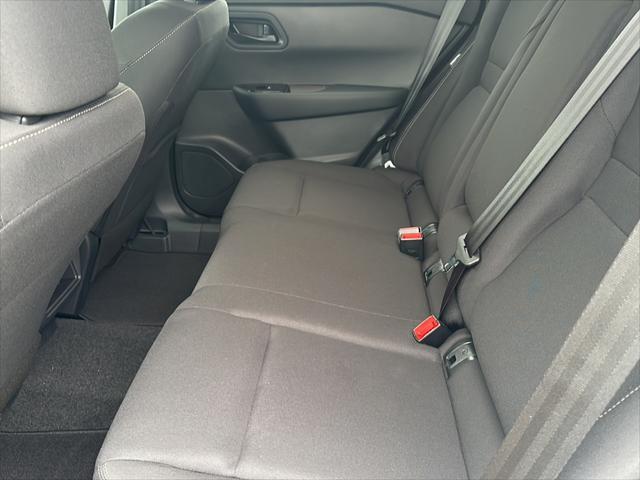 Photo of 2025 Glacier White Nissan Rogue