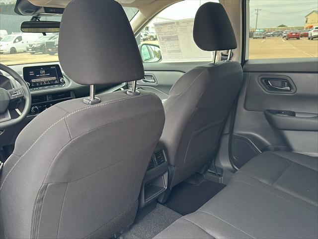 Photo of 2025 Everest White Pearl Nissan Rogue