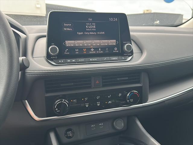 Photo of 2025 Everest White Pearl Nissan Rogue